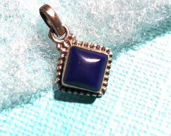 Colgante minimalista hecho a mano con cabujón de lapislázuli: Plata de ley