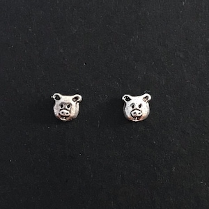 Pig Stud Earrings: Sterling Silver Piggy Face (5mm x 4mm)