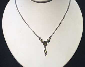 Peridot Necklace , Vintage Peridot Necklace Sterling Silver Nenklace , Birthstone Necklace, Vintage Shop