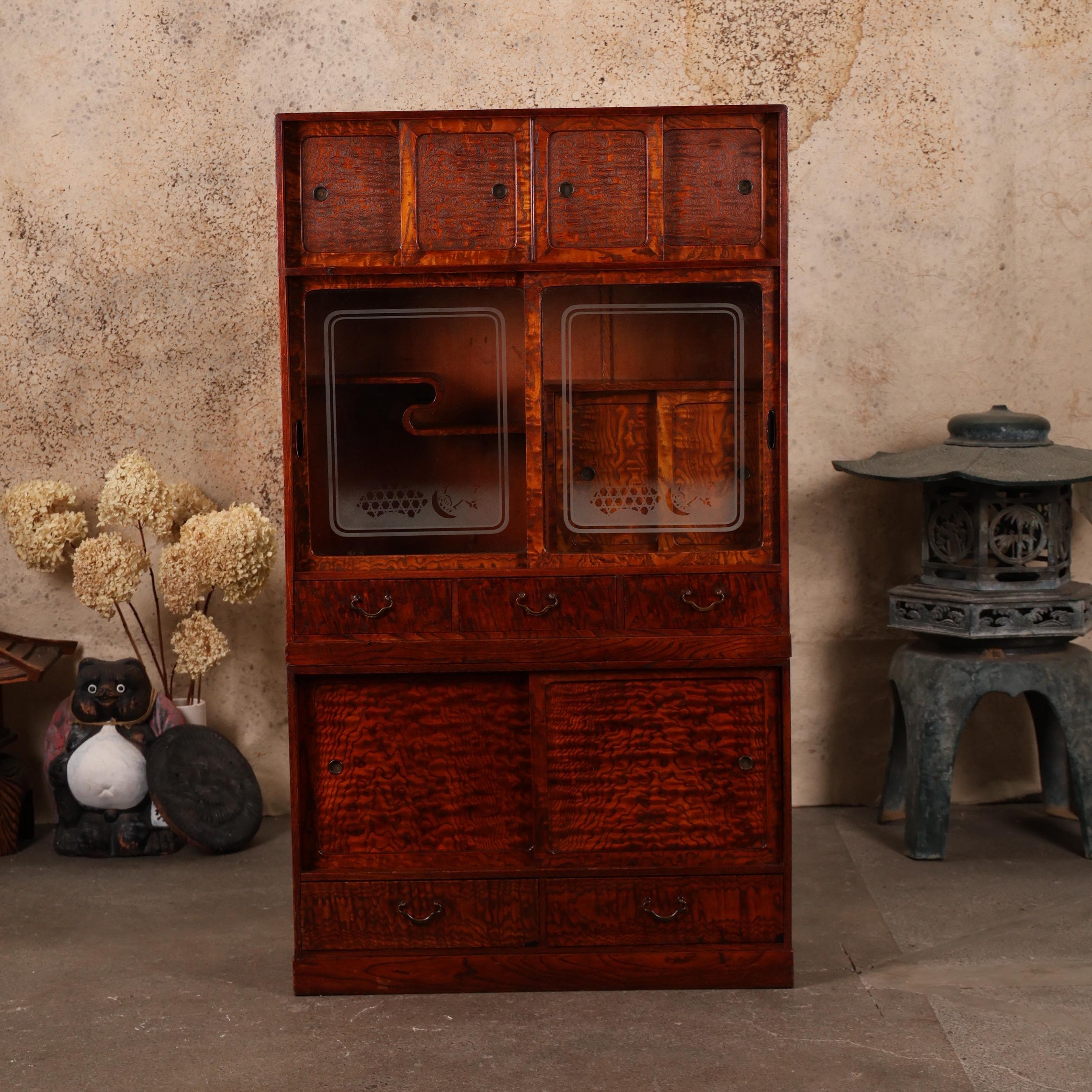 Japanese Modern Furniture☆茶箪笥☆飾り棚☆透かし彫り Antique Japanese Cha Tansu – Kiri Wood Tea Chest (SKU: 25S-C404
