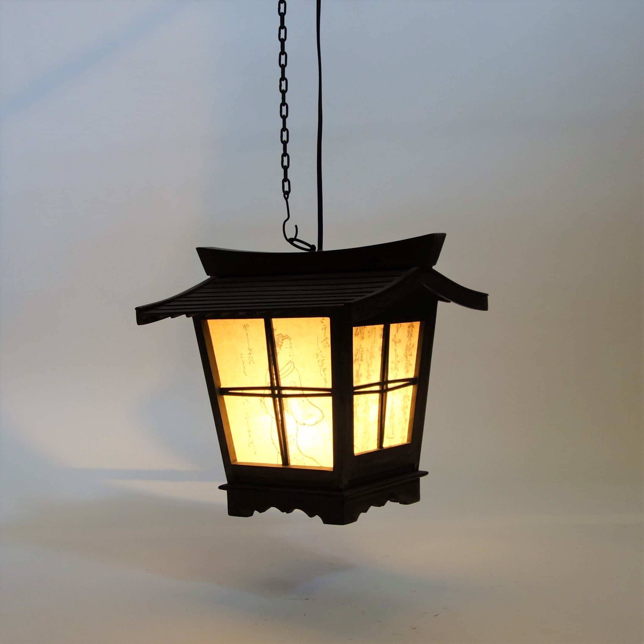 Elegant Japanese-Inspired Crystal Lantern Lamp – mylumenoasis