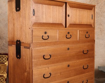 アンティーク日本の着物箪笥 — 桐ノ木、1920年、大正時代 (SKU: 25 M