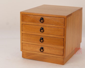 Japanese style jewelry box, hand made with solid kiri wood. (KB12)