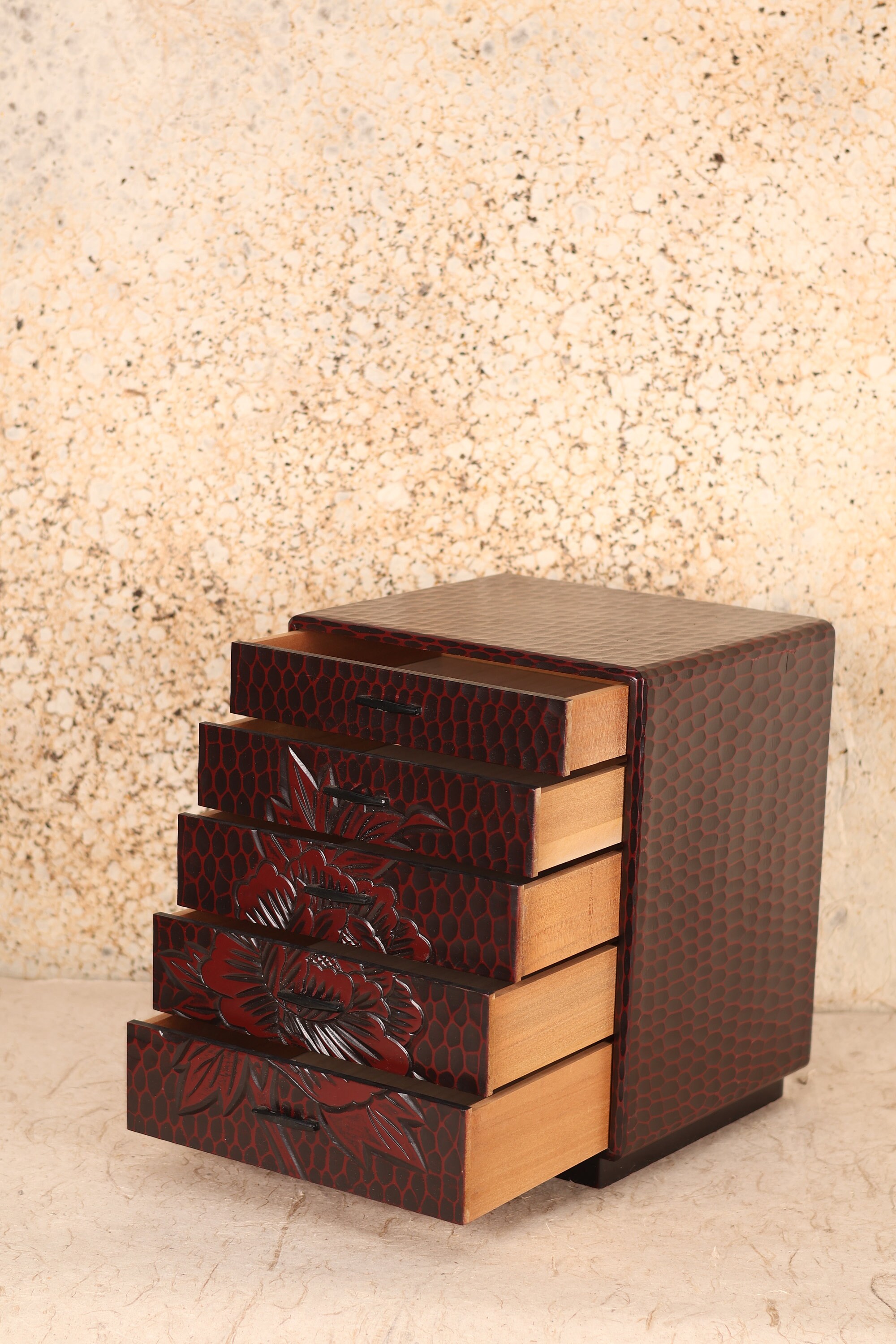 漆塗り引き出し箱 鎌倉彫牡丹(24A-710-2) - Etsy 日本