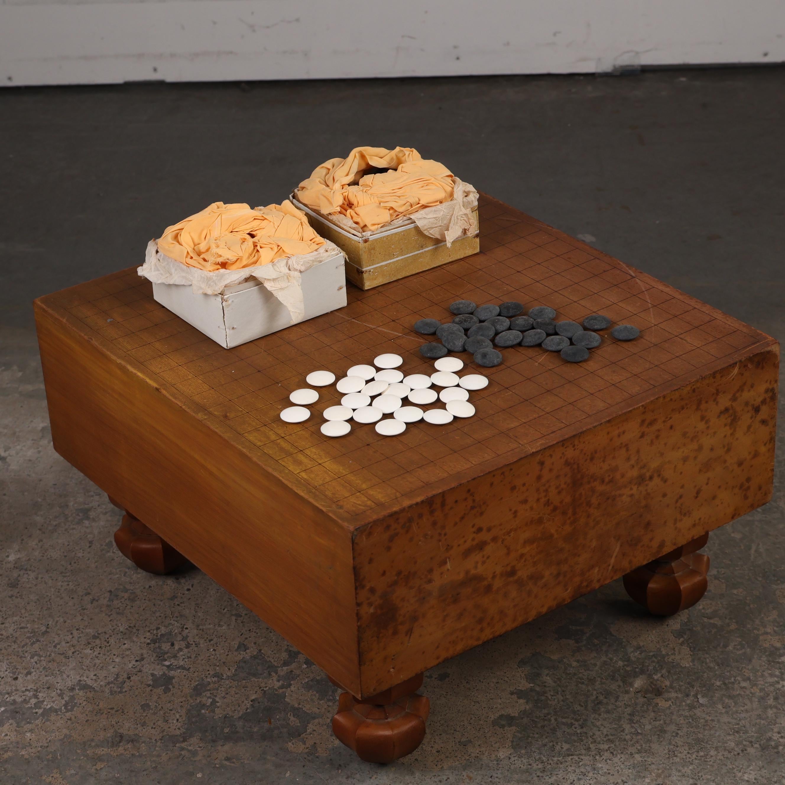木製 19路 囲碁盤 Vintage Japanese Go board Vintage Japanese Go Board Set, Slate & Clam Shell Stones (25M-344