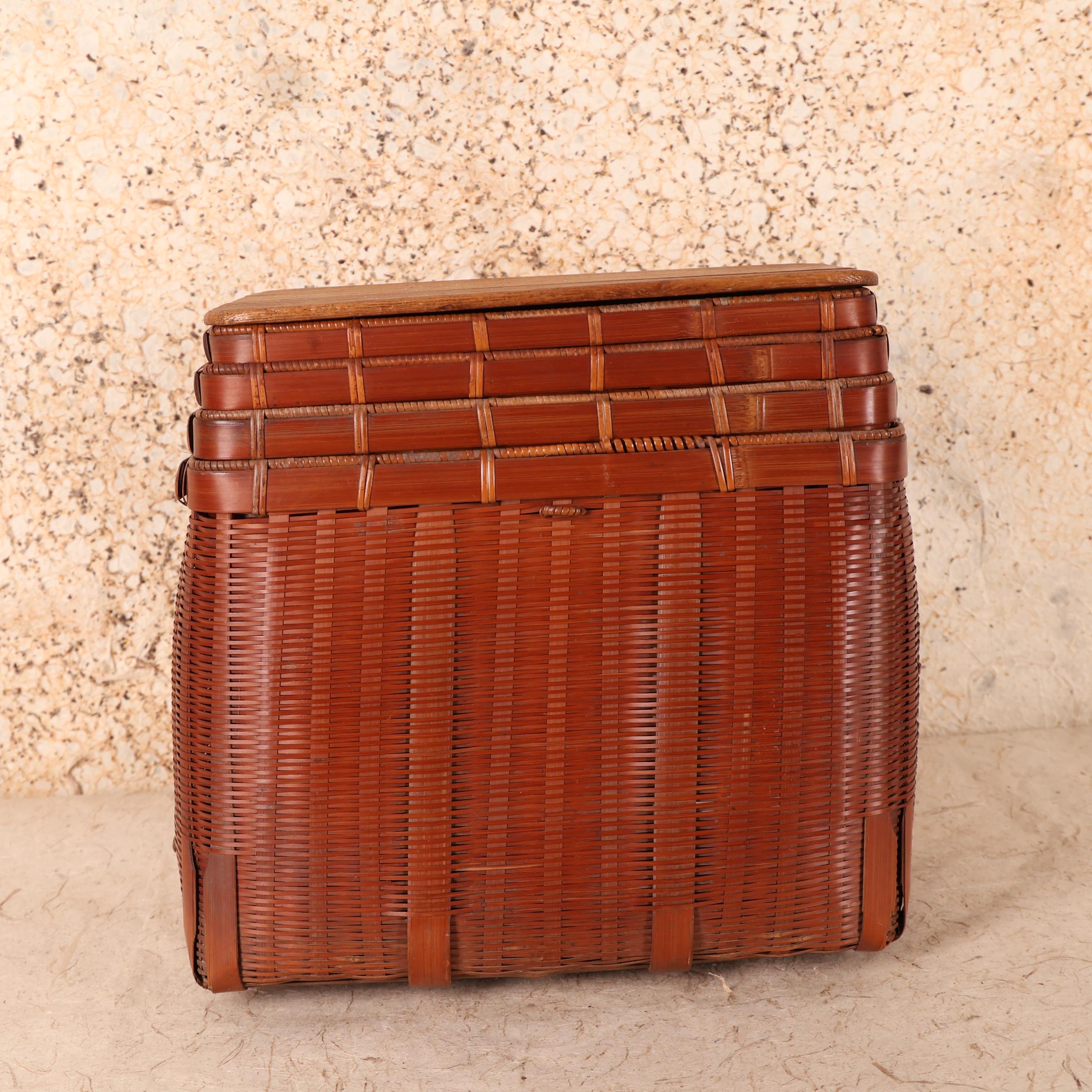 Vintage Japanese Biku Fishing Basket With Lid and Net(sku 25S-1115