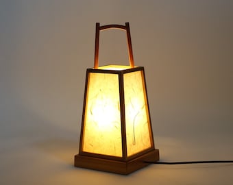 Japanese style lantern (WL11)