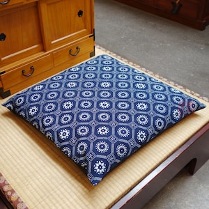 zabuton, seating cushion. with indigo fabric (Zabuton008)