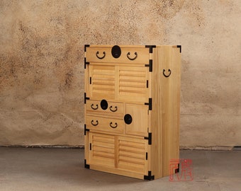 Japanese style kiri wood choba dansu, tansu, merchant chest. (KB16)