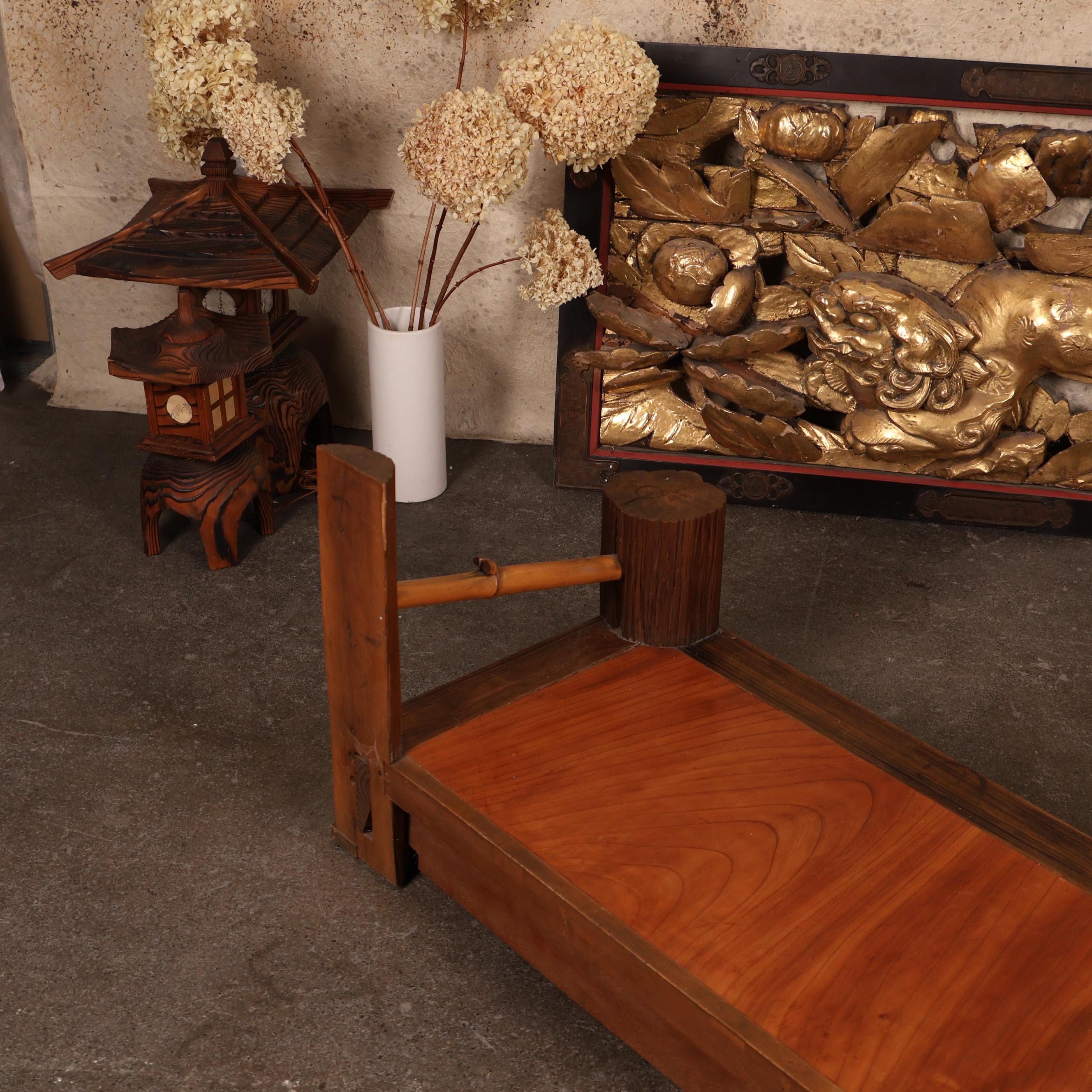希少 Antique wooden display stand Vintage Japanese Okidoko (portable Tokonoma Display Stand (25S