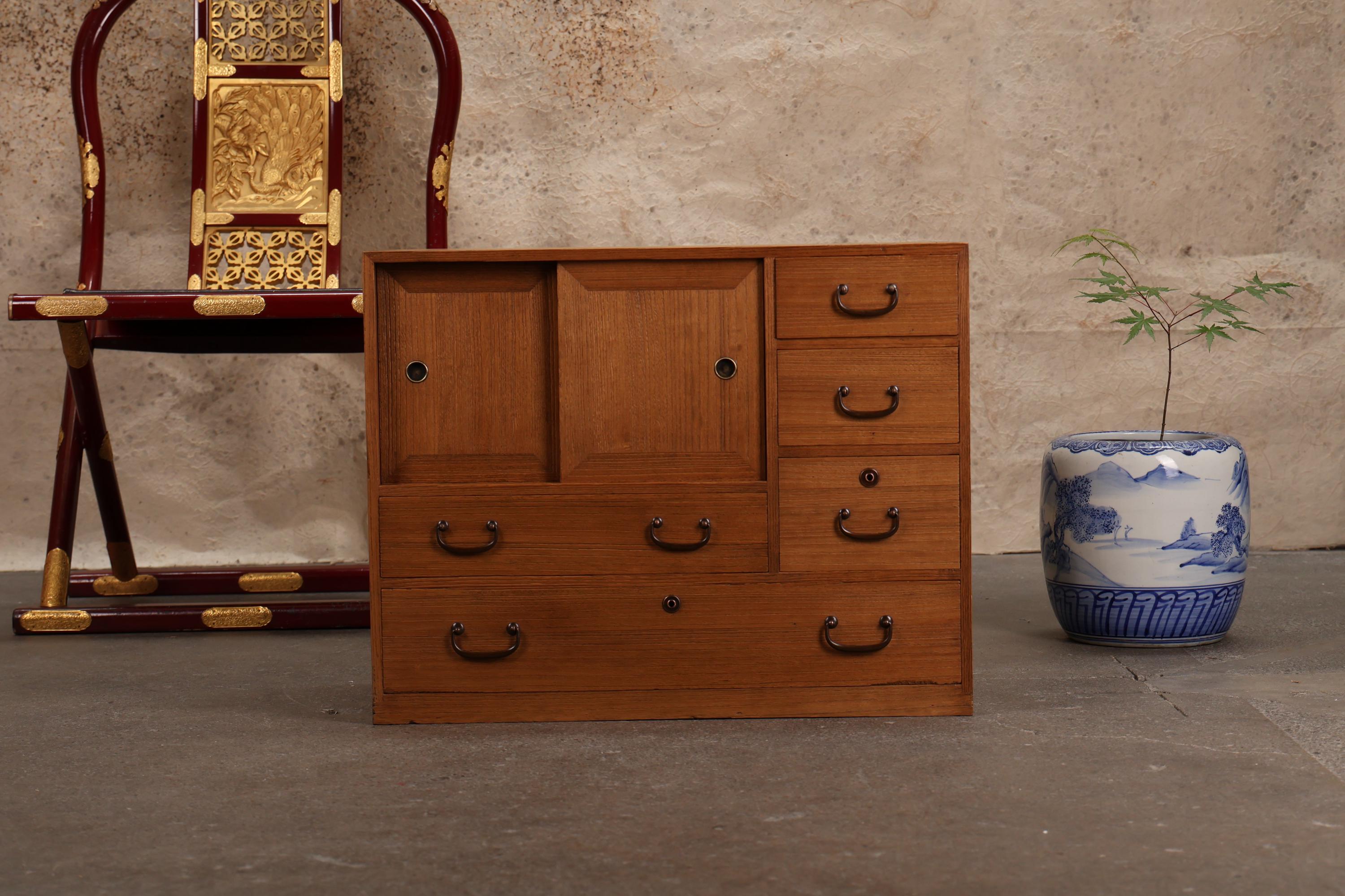 アンティーク 日本製 小型箪笥（桐材使用） — 1920年代、大正時代 (SKU