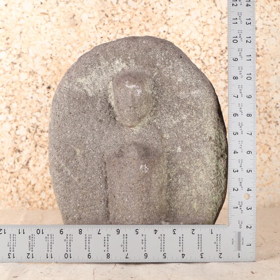 日本のアンティーク石仏地蔵菩薩「地蔵菩薩」 — 石製、1880年、明治