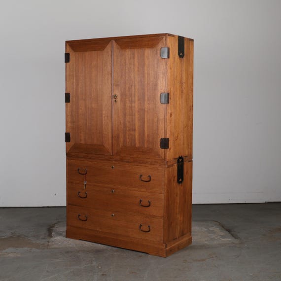 木製箪笥　Japanese High-Quality Wooden Chest Antique Japanese Kimono Tansu Chest With Large Kannon Biraki Door