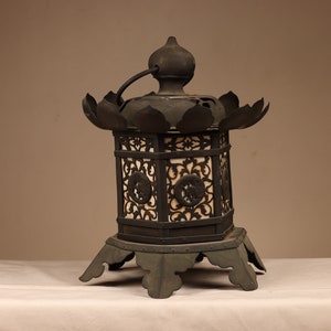 Antique Japanese Temple Hanging Bronze Lantern Tsuri Toro (23F-121)