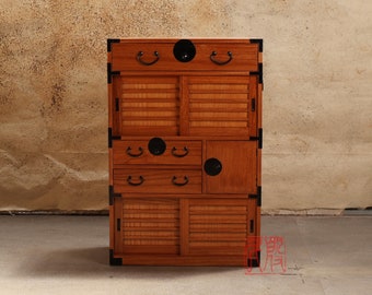 Japanese style kiri wood choba dansu, tansu, merchant chest. (KB16)