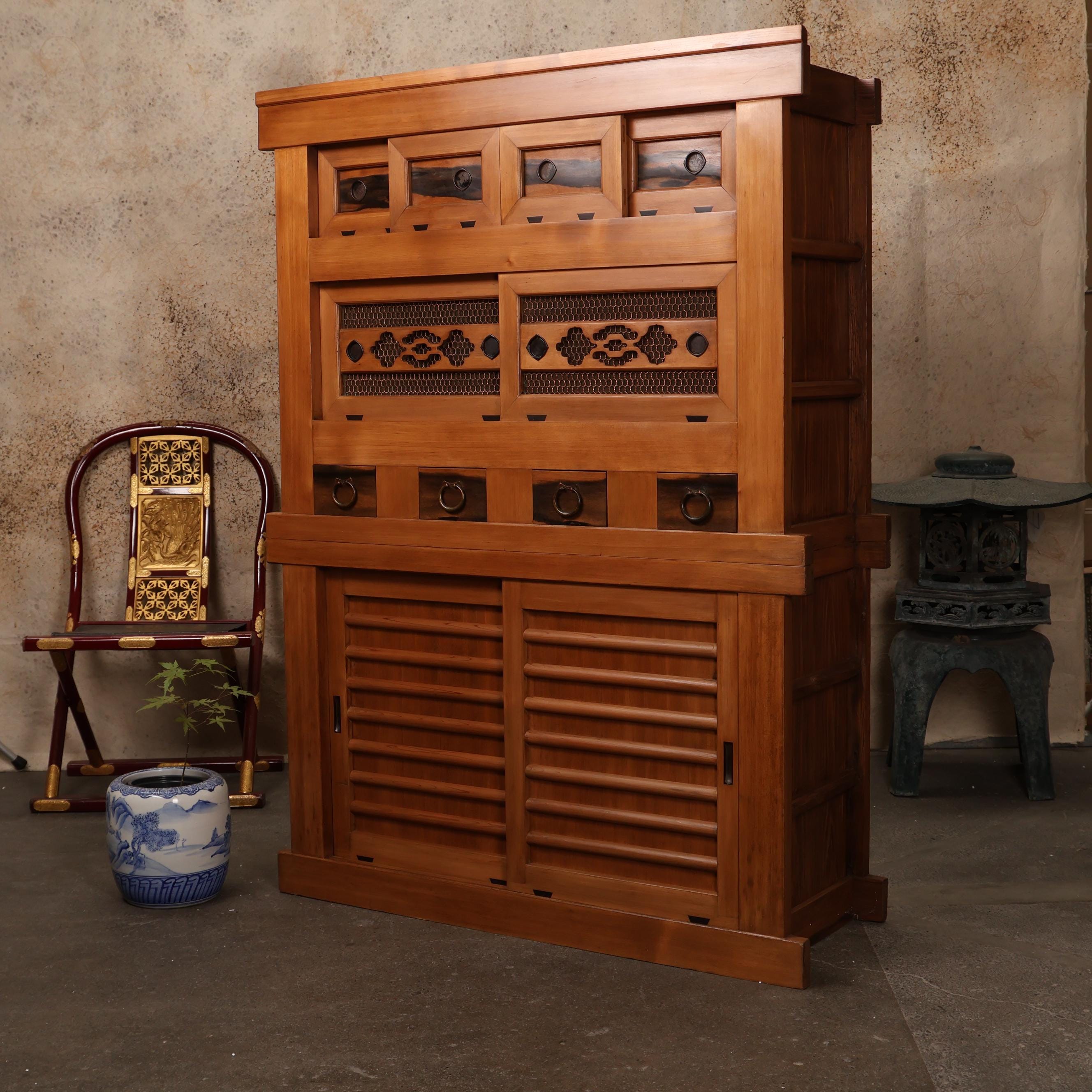 TaNs屋（タンス屋） Tansu-ya Asakusakokaidomae Shop | Tokyo Cheapo