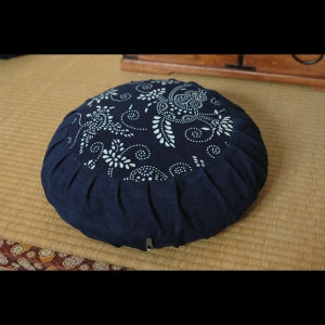 Zafu, handmade meditation cushion, with buckwheat hull. Pattern #3