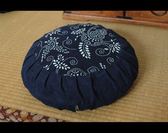 Zafu, handmade meditation cushion, with buckwheat hull. Pattern #3