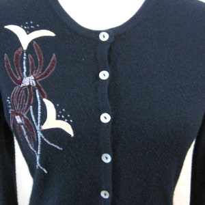 Free People Vintage Embellished Sweater with Applique Design Bild 1