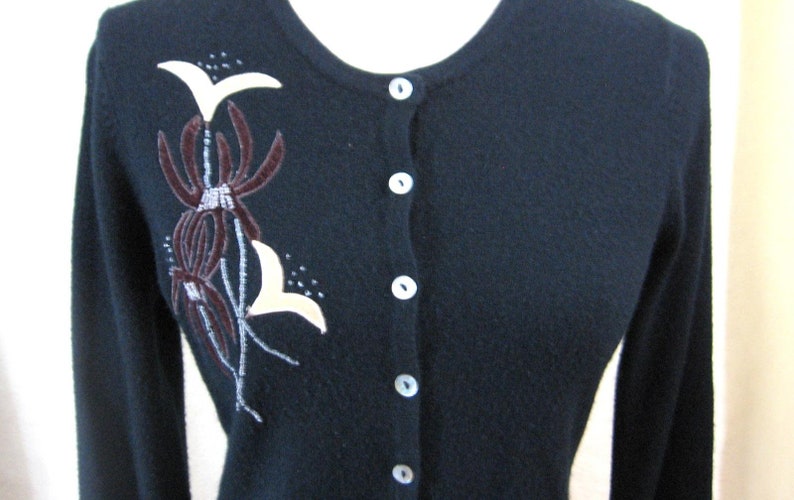 Free People Vintage Embellished Sweater with Applique Design Bild 1