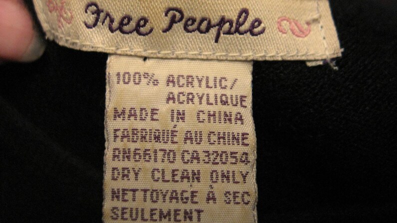 Free People Vintage Embellished Sweater with Applique Design Bild 8
