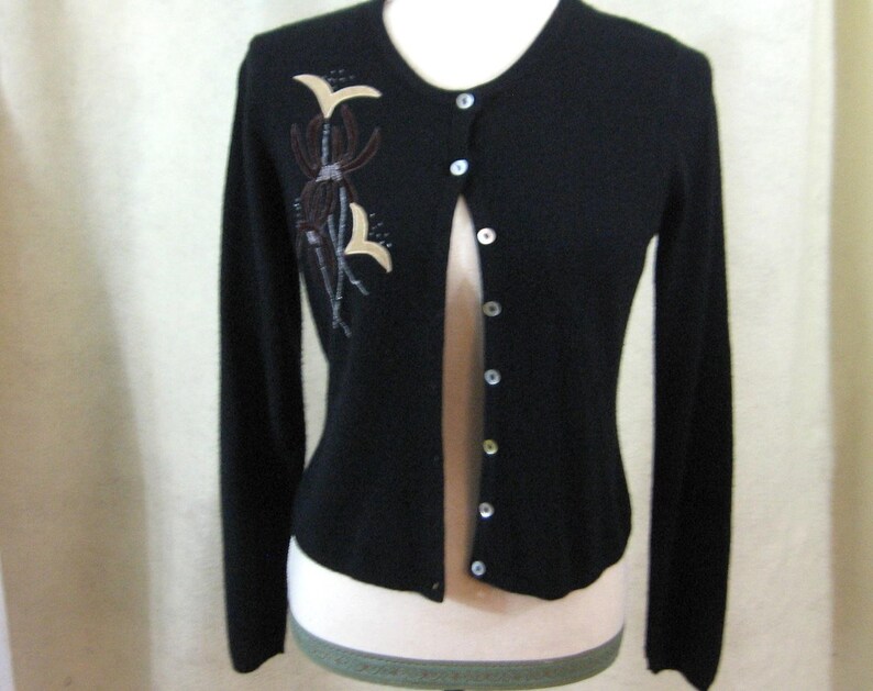 Free People Vintage Embellished Sweater with Applique Design Bild 3