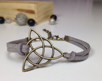 Celtic triangle bracelet 24 colors Triquetra bracelet Trinity bracelet Celtic knot bracelet Irish knot charm Triquetra charm Celtic bracelet