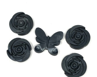 Black Rose magnets, coverminders, handmade, Resin
