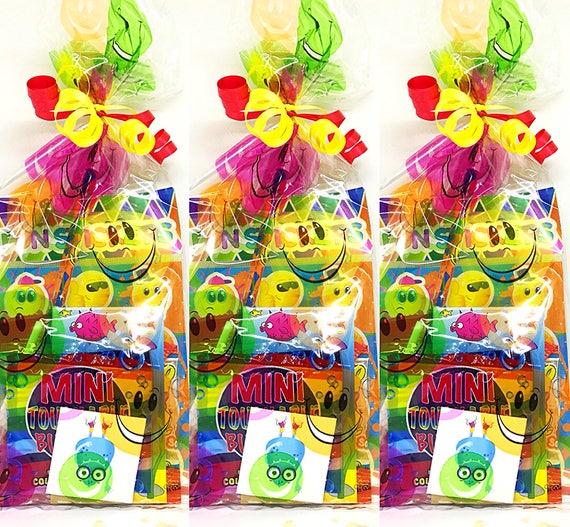 25 x CHRISTMAS PRE FILLED KIDS UNISEX PARTY LOOT BAGS FOR CHRISTMAS PARTIES