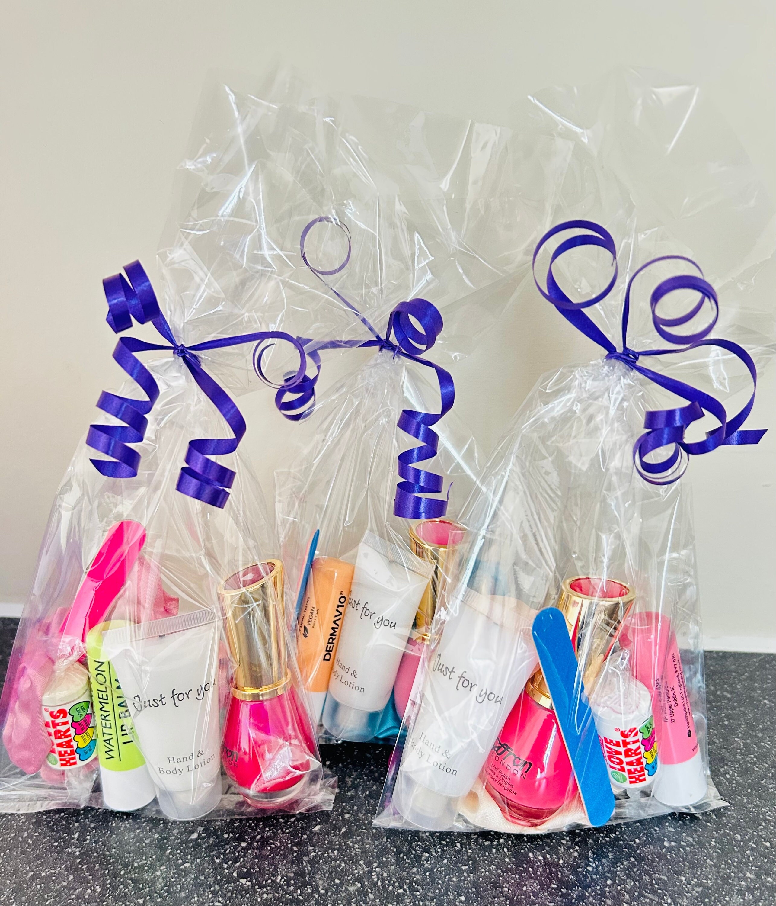 Children's Pre Filled Party Bags Kids Goody Cups for Boys and Girls. 