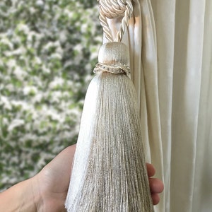 1 Luxury tieback with big tassel, tieback in three colors decorated with rhinestones. Window curtain handmade italian hotel restaurant decor