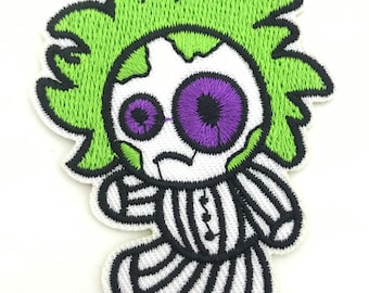 Patch Voodoo bambola , patches halloween horror movie , toppa termoadesiva ricamata , bambola zombie.regalo scuola ragazzi.