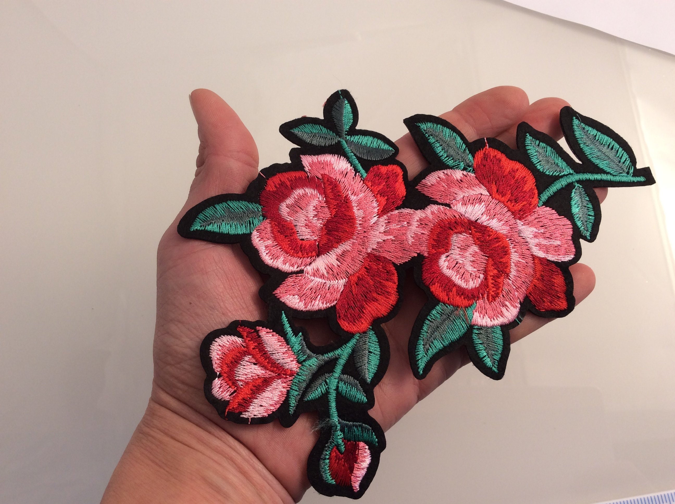 New Embroidered Applique Patch design DIY Sew On ironed on  lovely roses