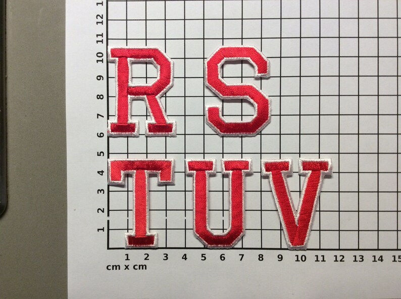 26 pezzi/piccolo alfabeto colorato lettere inglesi adesivi per vesti, applique in tessuto ferro su toppa ricamo fornure per cucire  15