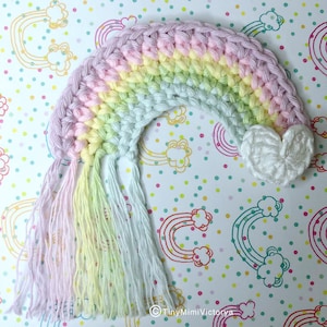 Gehaakte regenboog met een hart in pastelkleuren, scrapbooking, katoenen regenboogappliqué, pastelkleurige regenboog