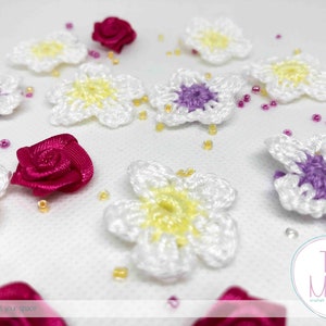 Applique fleurs au crochet, 20 PCS Petites fleurs au crochet, Petites fleurs décoratives, Décorations florales colorées Fleurs colorées au crochet