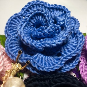 Flor Applique conjunto de 5 rosas de ganchillo flores flor decoración Scrapbooking Embellecimientos 3D grandes rosas Doilies adornos para la decoración