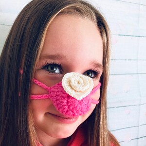 Crochet Nose Warmer with Heart: Funny Winter Ornament