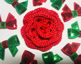 Gehäkelte rote Rose Applikation - Set aus 5 Baumwollblumen Verzierungen