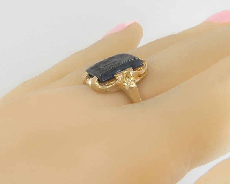 Antique Vintage Estate 10K Yellow Gold Centurion Soldier Carved Hematite Art Deco Ring 4.6g