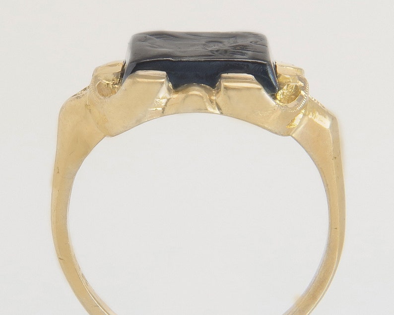 Antique Vintage Estate 10K Yellow Gold Centurion Soldier Carved Hematite Art Deco Ring 4.6g