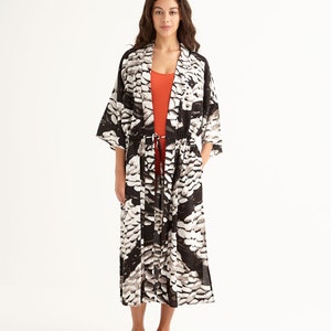 Drop Shoulder Midi Beach Robe Coverup Resortwear with Side Pockets, 'PEBBLES' image 1