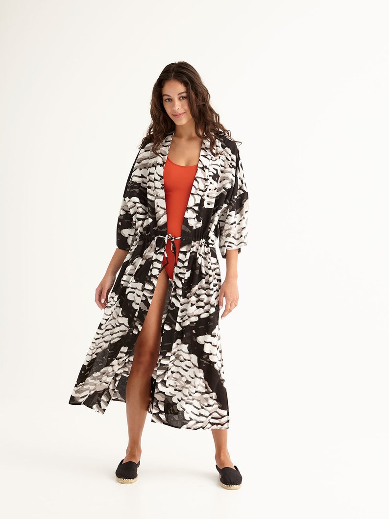 Drop Shoulder Midi Beach Robe Coverup Resortwear with Side Pockets, 'PEBBLES' image 4