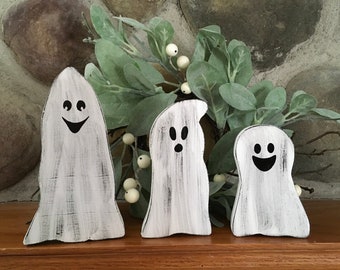 Ghost Trio, Wood Ghost set of 3, Ghosts, Halloween Decor, Halloween Shelf Sitter, Halloween Decorations,