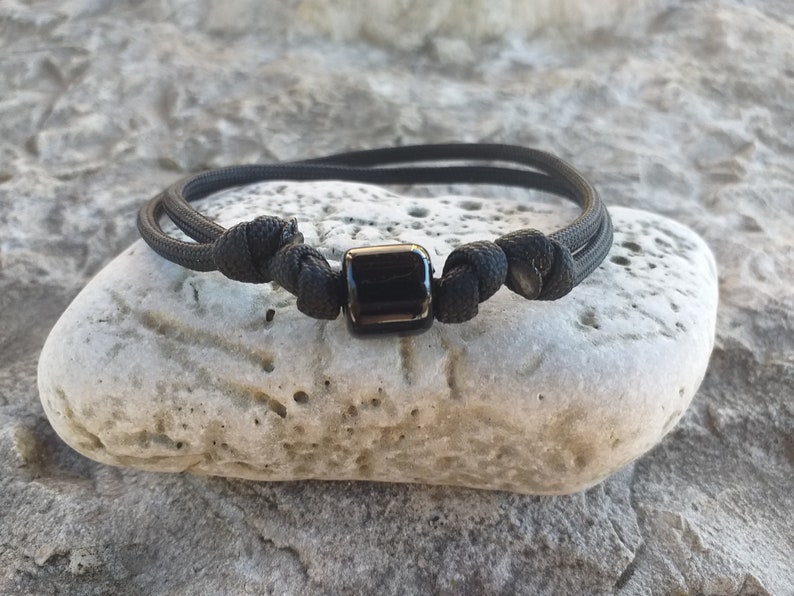 1 adjustable black Paracord bracelet with 1 handmade Nemo Glass Bead schwarz