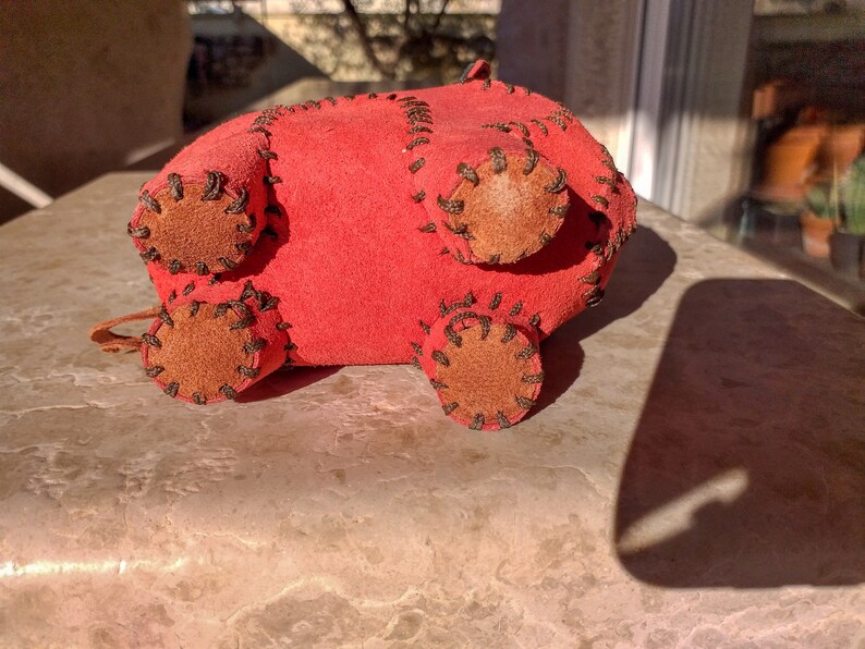1 handgenähtes Leder Schwein mit Reißverschluss Valentinstags Geschenk Bild 9