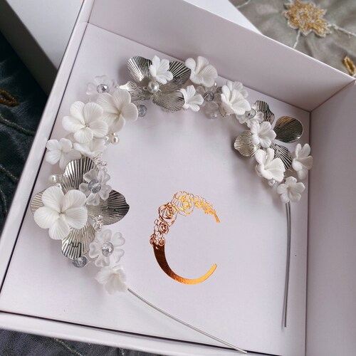 Icy White and Silver Floral Cafuné headpiece - pearls, headband, hair accessory, hair Jewels, hair jewerlry, shops bridal