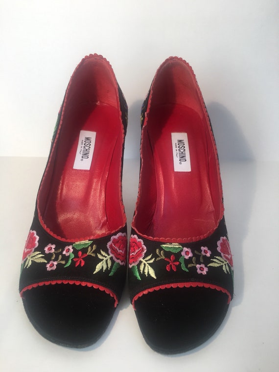 embroidered shoes heels