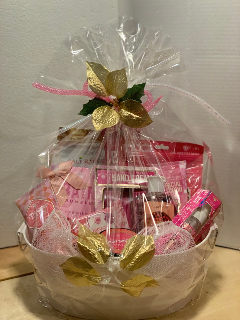 Pre filled womans spa gift basket. Mothers Day,Valentines, birthday, graduation,thank you ,holiday secret Santa gift,hostess and more. image 3