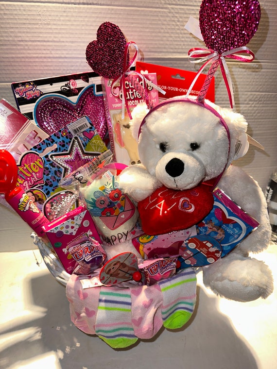 Squidward Happy Valentine's Valentine Valentines Gift Basket Plush Stuffed  Toy Candies & Reusable Toy Bucket Kids Girls Boys Teens Birthday Easter  Spring Holiday Hearts Day Gift (Contents Vary) 